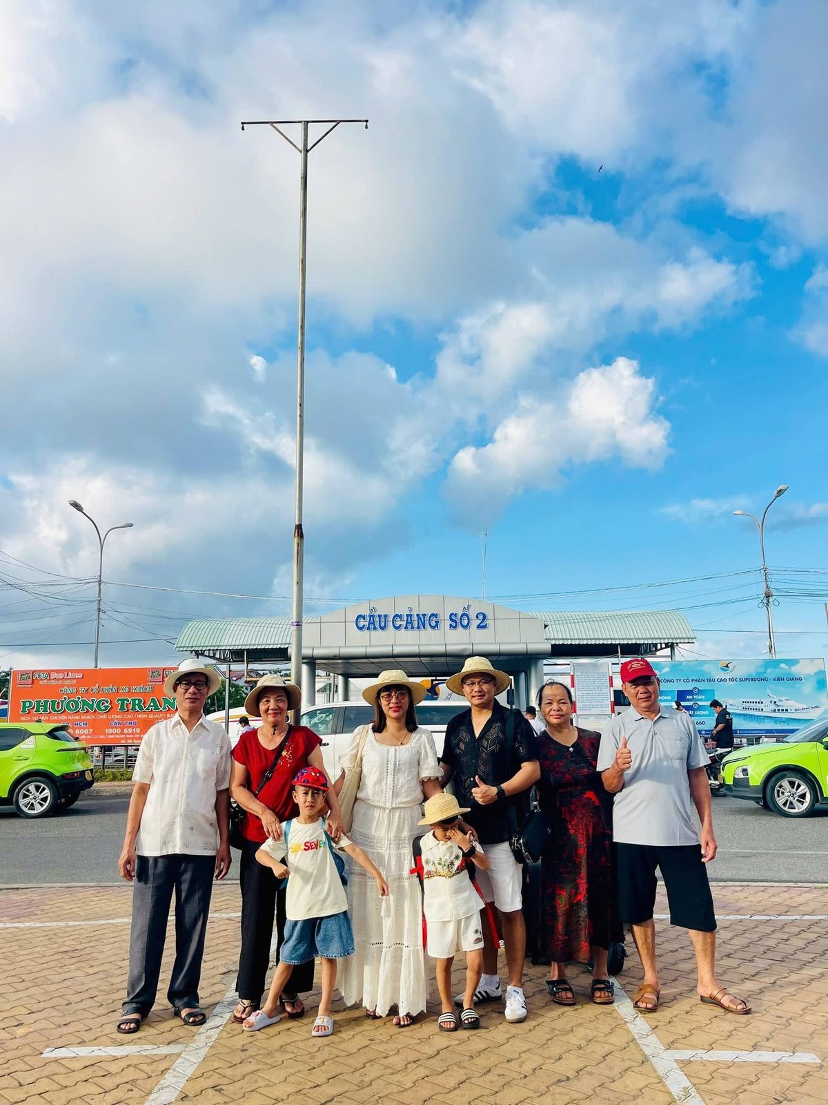 Không gian xanh mát, trong lành nơi miệt vườn sông nước