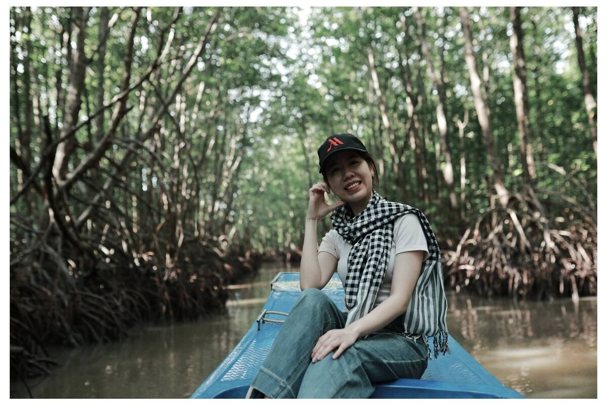 Ngồi thuyền dạo kênh rừng ngập mặn Mũi Cà Mau